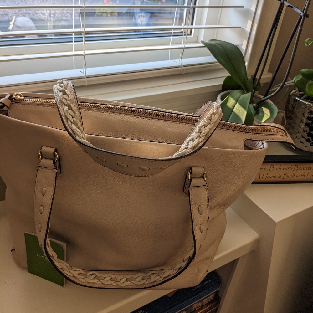 Kate Spade Tote - Picture 2 of 3